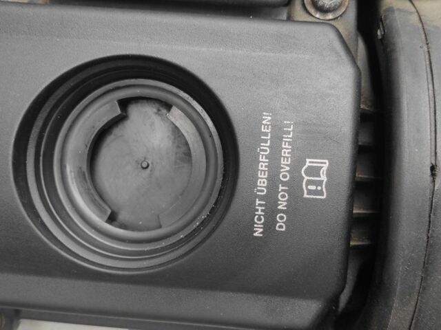 Черный Фольксваген Пассат, объемом двигателя 1.6 л и пробегом 170 тыс. км за 5100 $, фото 15 на Automoto.ua