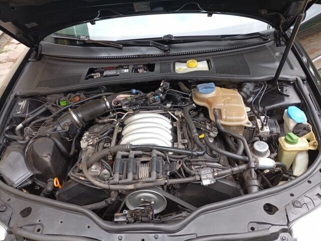 Черный Фольксваген Пассат, объемом двигателя 2.8 л и пробегом 332 тыс. км за 3950 $, фото 6 на Automoto.ua