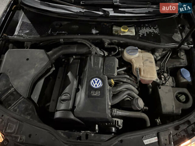 Черный Фольксваген Пассат, объемом двигателя 1.6 л и пробегом 259 тыс. км за 5200 $, фото 8 на Automoto.ua