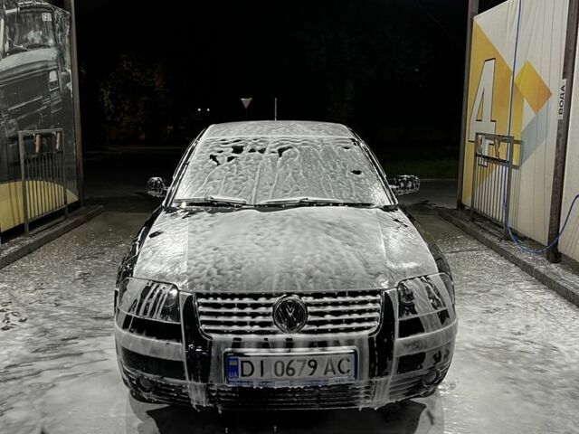 Черный Фольксваген Пассат, объемом двигателя 2 л и пробегом 280 тыс. км за 4800 $, фото 2 на Automoto.ua