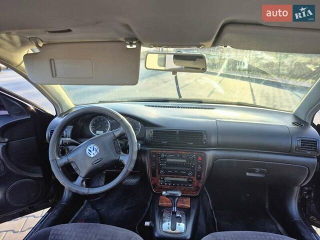 Черный Фольксваген Пассат, объемом двигателя 2.77 л и пробегом 342 тыс. км за 3500 $, фото 10 на Automoto.ua