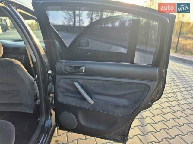 Черный Фольксваген Пассат, объемом двигателя 2.77 л и пробегом 342 тыс. км за 3500 $, фото 15 на Automoto.ua