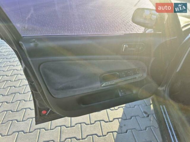 Черный Фольксваген Пассат, объемом двигателя 2.77 л и пробегом 342 тыс. км за 3500 $, фото 17 на Automoto.ua