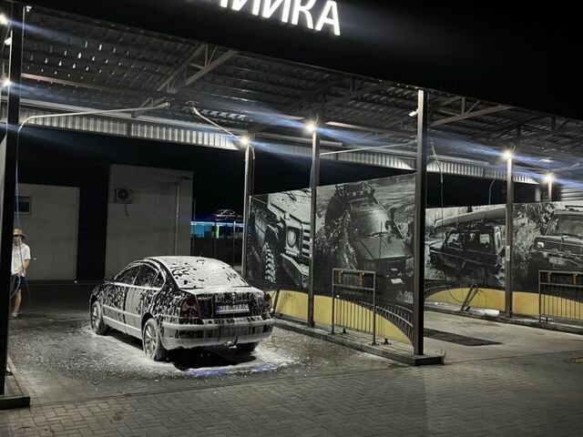 Черный Фольксваген Пассат, объемом двигателя 2 л и пробегом 280 тыс. км за 4800 $, фото 3 на Automoto.ua