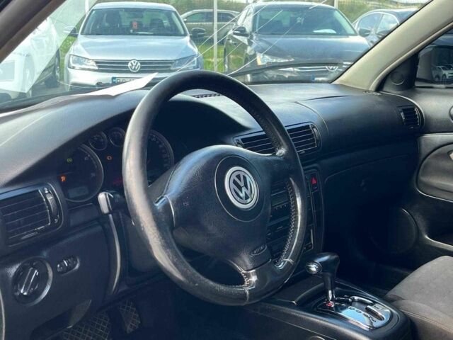 Чорний Фольксваген Пассат, об'ємом двигуна 1.9 л та пробігом 283 тис. км за 3440 $, фото 12 на Automoto.ua