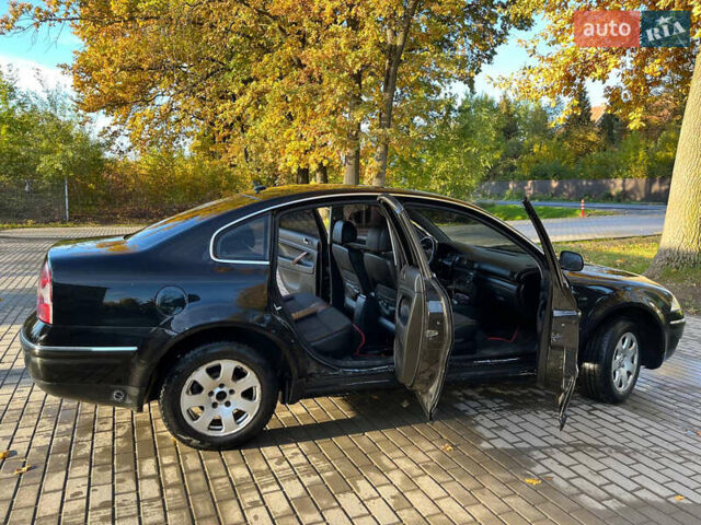 Черный Фольксваген Пассат, объемом двигателя 1.6 л и пробегом 254 тыс. км за 3950 $, фото 5 на Automoto.ua