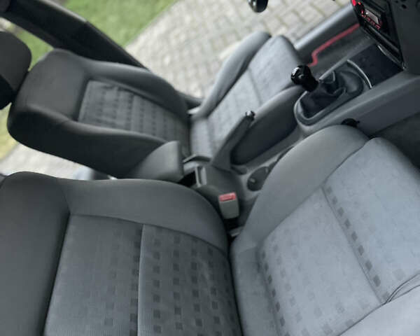 Черный Фольксваген Пассат, объемом двигателя 1.9 л и пробегом 409 тыс. км за 4650 $, фото 70 на Automoto.ua