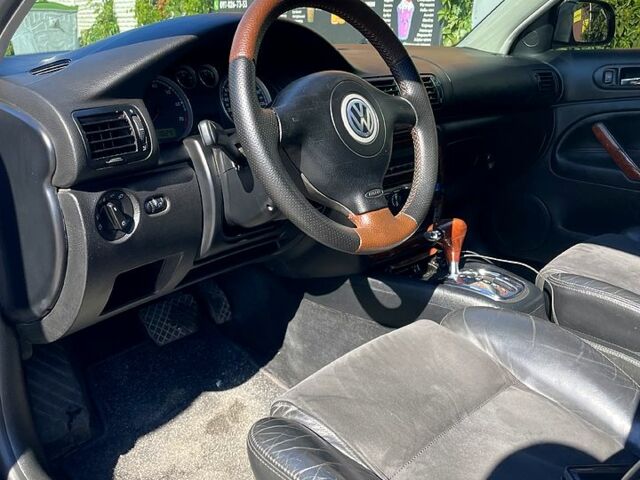 Чорний Фольксваген Пассат, об'ємом двигуна 2.8 л та пробігом 308 тис. км за 4300 $, фото 2 на Automoto.ua