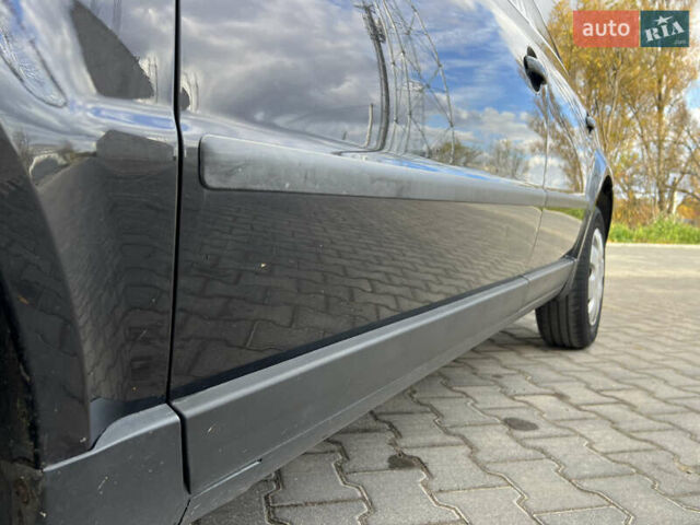 Черный Фольксваген Пассат, объемом двигателя 1.6 л и пробегом 258 тыс. км за 4499 $, фото 31 на Automoto.ua