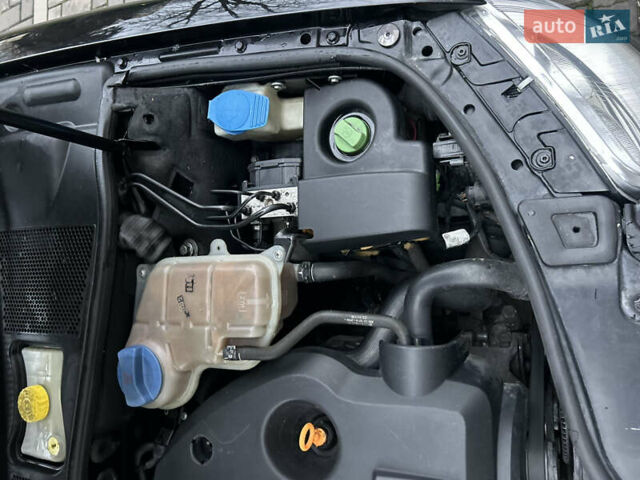 Черный Фольксваген Пассат, объемом двигателя 1.9 л и пробегом 409 тыс. км за 4650 $, фото 43 на Automoto.ua