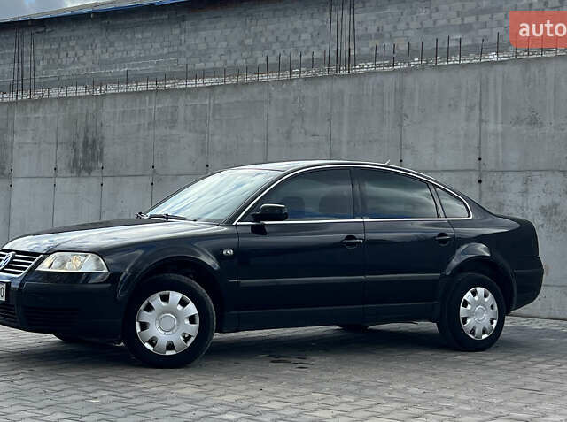 Черный Фольксваген Пассат, объемом двигателя 1.6 л и пробегом 258 тыс. км за 4499 $, фото 13 на Automoto.ua