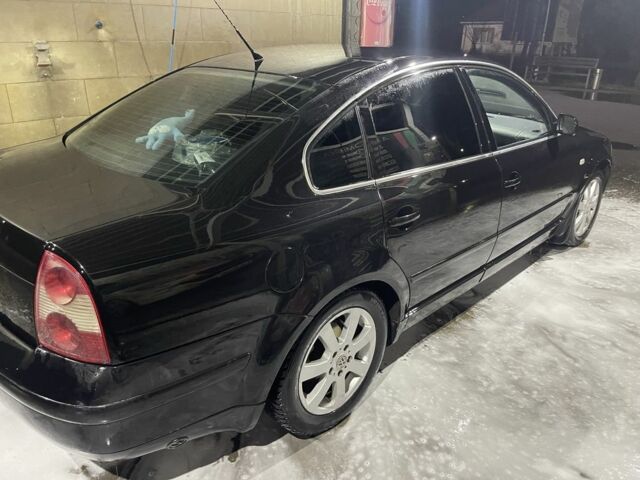 Черный Фольксваген Пассат, объемом двигателя 1.6 л и пробегом 395 тыс. км за 3800 $, фото 3 на Automoto.ua