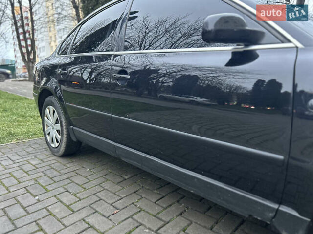 Черный Фольксваген Пассат, объемом двигателя 1.9 л и пробегом 409 тыс. км за 4650 $, фото 25 на Automoto.ua