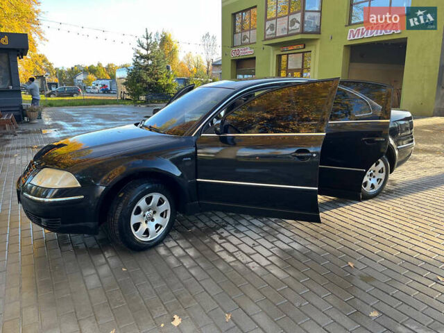 Черный Фольксваген Пассат, объемом двигателя 1.6 л и пробегом 254 тыс. км за 3950 $, фото 4 на Automoto.ua