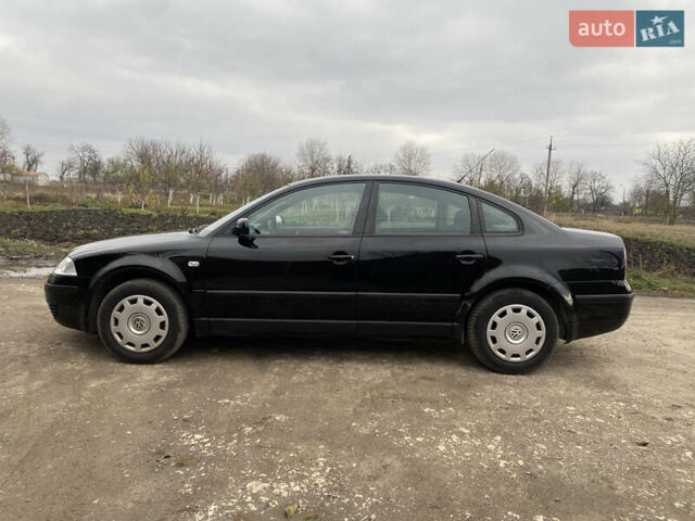 Черный Фольксваген Пассат, объемом двигателя 1.6 л и пробегом 230 тыс. км за 4850 $, фото 2 на Automoto.ua