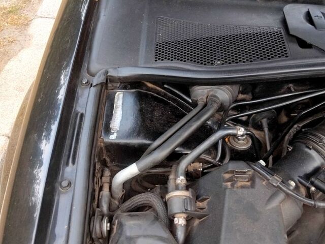 Черный Фольксваген Пассат, объемом двигателя 1.6 л и пробегом 340 тыс. км за 3500 $, фото 2 на Automoto.ua