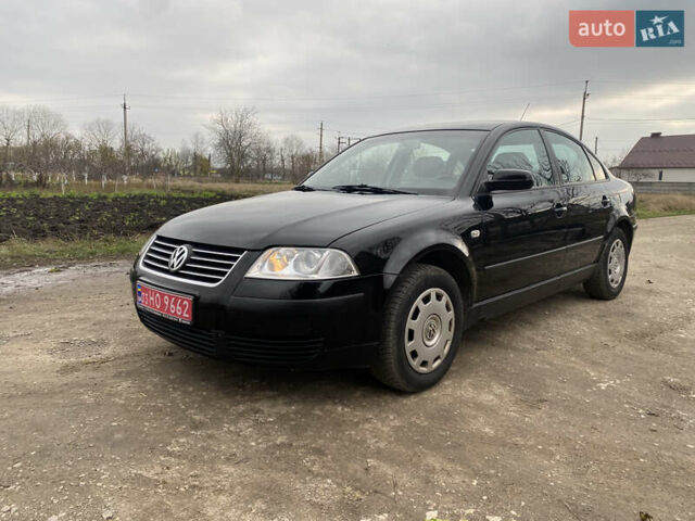 Черный Фольксваген Пассат, объемом двигателя 1.6 л и пробегом 230 тыс. км за 4850 $, фото 1 на Automoto.ua