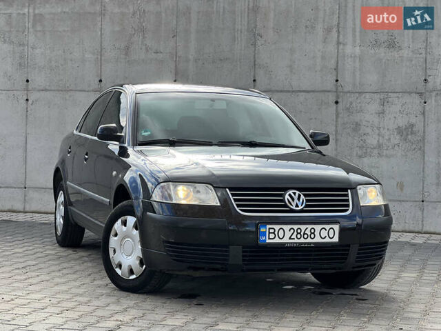 Черный Фольксваген Пассат, объемом двигателя 1.6 л и пробегом 258 тыс. км за 4499 $, фото 1 на Automoto.ua