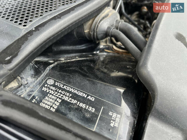 Черный Фольксваген Пассат, объемом двигателя 1.6 л и пробегом 258 тыс. км за 4499 $, фото 29 на Automoto.ua