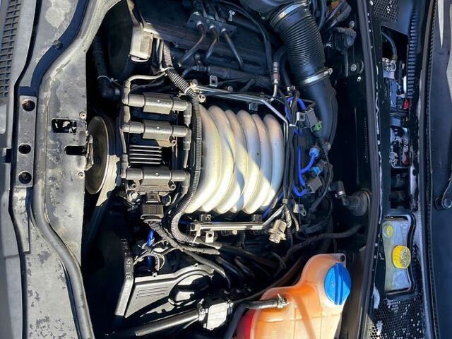 Чорний Фольксваген Пассат, об'ємом двигуна 2.8 л та пробігом 308 тис. км за 4300 $, фото 4 на Automoto.ua