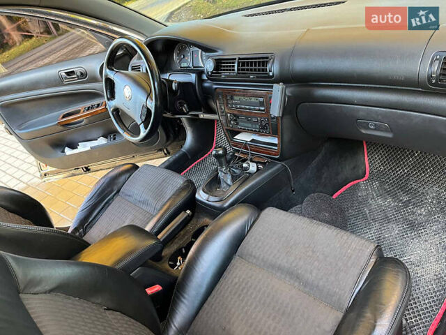 Черный Фольксваген Пассат, объемом двигателя 1.6 л и пробегом 254 тыс. км за 3950 $, фото 6 на Automoto.ua