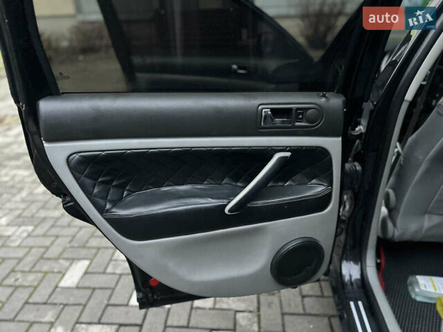 Черный Фольксваген Пассат, объемом двигателя 1.9 л и пробегом 409 тыс. км за 4650 $, фото 57 на Automoto.ua