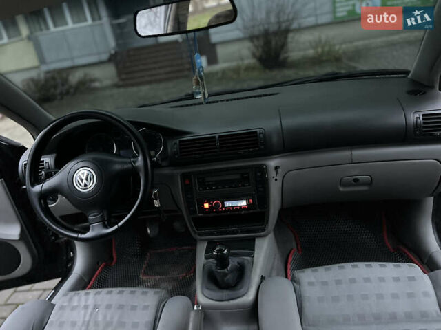 Черный Фольксваген Пассат, объемом двигателя 1.9 л и пробегом 409 тыс. км за 4650 $, фото 71 на Automoto.ua