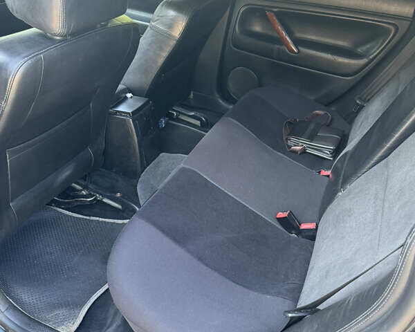 Черный Фольксваген Пассат, объемом двигателя 1.78 л и пробегом 303 тыс. км за 4000 $, фото 6 на Automoto.ua