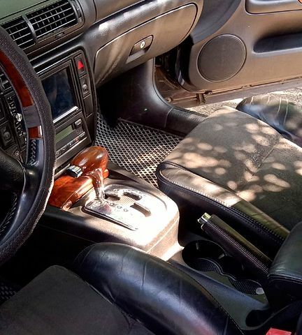 Чорний Фольксваген Пассат, об'ємом двигуна 2.8 л та пробігом 208 тис. км за 5600 $, фото 5 на Automoto.ua