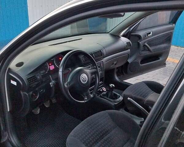 Черный Фольксваген Пассат, объемом двигателя 2 л и пробегом 260 тыс. км за 5100 $, фото 4 на Automoto.ua