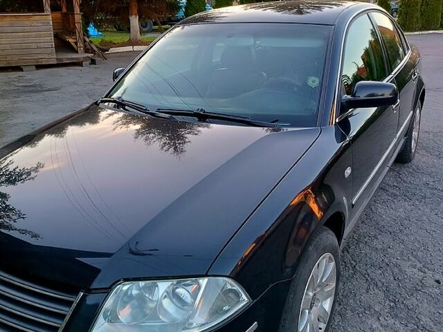 Черный Фольксваген Пассат, объемом двигателя 2 л и пробегом 307 тыс. км за 4500 $, фото 1 на Automoto.ua