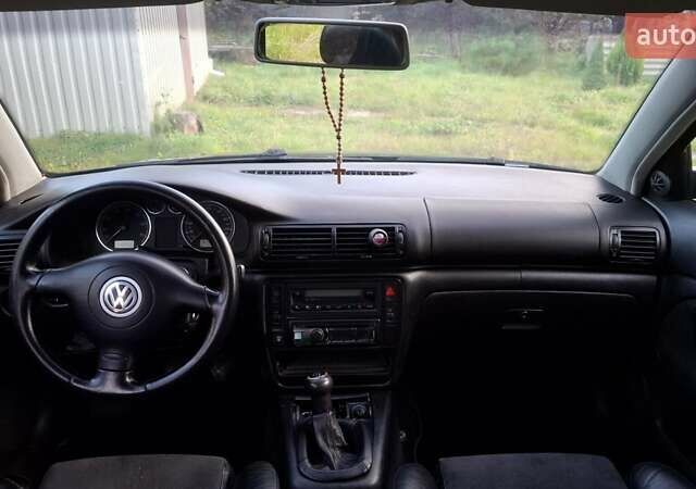 Черный Фольксваген Пассат, объемом двигателя 2 л и пробегом 313 тыс. км за 3800 $, фото 13 на Automoto.ua