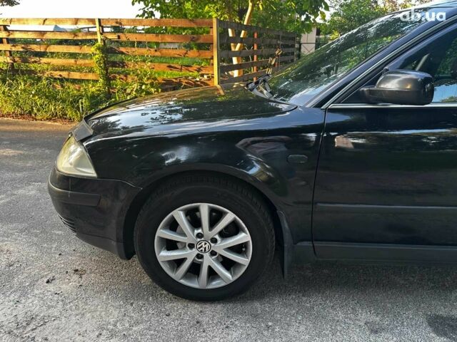 Черный Фольксваген Пассат, объемом двигателя 1.8 л и пробегом 334 тыс. км за 5490 $, фото 8 на Automoto.ua