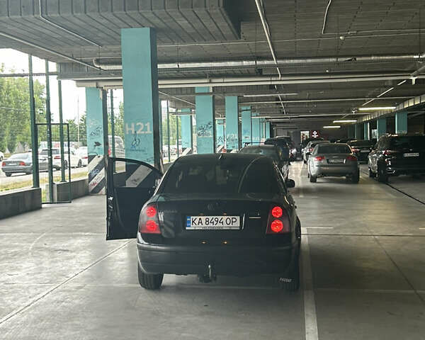 Черный Фольксваген Пассат, объемом двигателя 2 л и пробегом 253 тыс. км за 4000 $, фото 4 на Automoto.ua