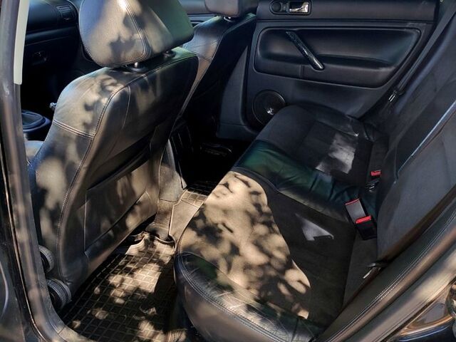 Черный Фольксваген Пассат, объемом двигателя 1.8 л и пробегом 353 тыс. км за 4990 $, фото 5 на Automoto.ua