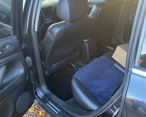 Черный Фольксваген Пассат, объемом двигателя 1.78 л и пробегом 318 тыс. км за 4800 $, фото 16 на Automoto.ua