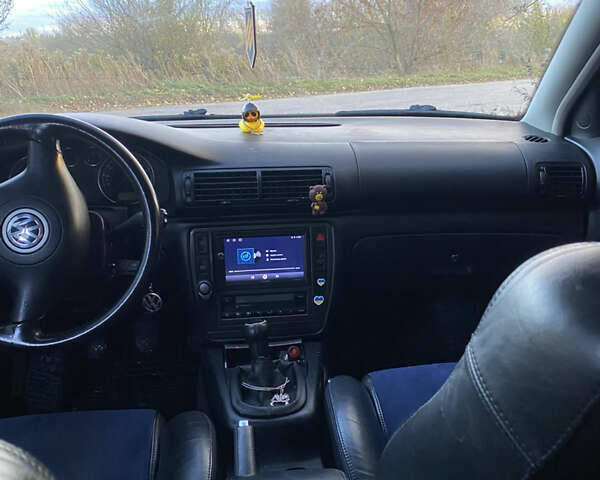 Черный Фольксваген Пассат, объемом двигателя 1.78 л и пробегом 318 тыс. км за 4800 $, фото 9 на Automoto.ua