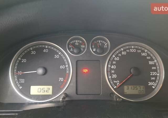 Черный Фольксваген Пассат, объемом двигателя 2 л и пробегом 313 тыс. км за 3800 $, фото 12 на Automoto.ua