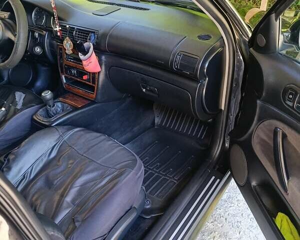 Черный Фольксваген Пассат, объемом двигателя 1.98 л и пробегом 443 тыс. км за 3800 $, фото 10 на Automoto.ua