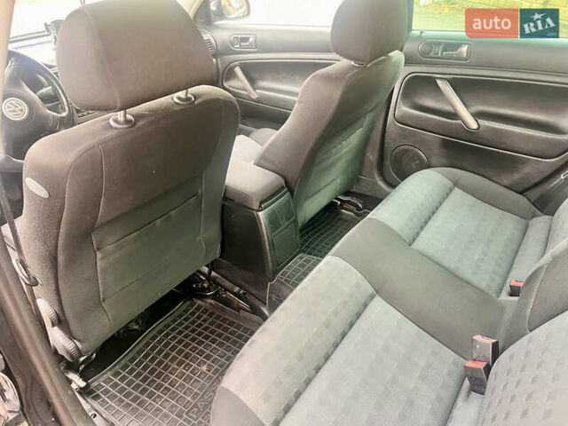 Чорний Фольксваген Пассат, об'ємом двигуна 1.78 л та пробігом 299 тис. км за 4350 $, фото 7 на Automoto.ua