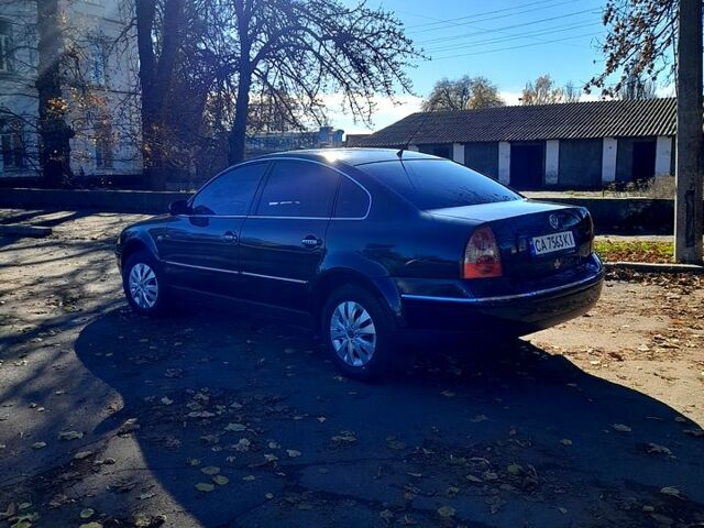 Черный Фольксваген Пассат, объемом двигателя 1.8 л и пробегом 370 тыс. км за 4500 $, фото 6 на Automoto.ua