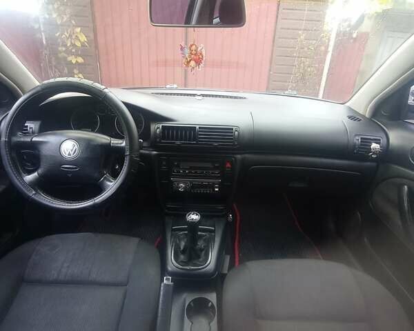 Черный Фольксваген Пассат, объемом двигателя 1.78 л и пробегом 267 тыс. км за 4800 $, фото 13 на Automoto.ua