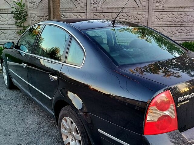 Черный Фольксваген Пассат, объемом двигателя 2 л и пробегом 307 тыс. км за 4500 $, фото 2 на Automoto.ua