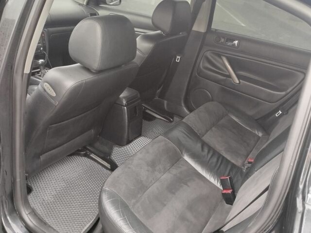 Черный Фольксваген Пассат, объемом двигателя 2 л и пробегом 300 тыс. км за 4800 $, фото 3 на Automoto.ua