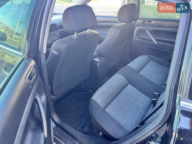 Черный Фольксваген Пассат, объемом двигателя 1.78 л и пробегом 300 тыс. км за 4350 $, фото 11 на Automoto.ua