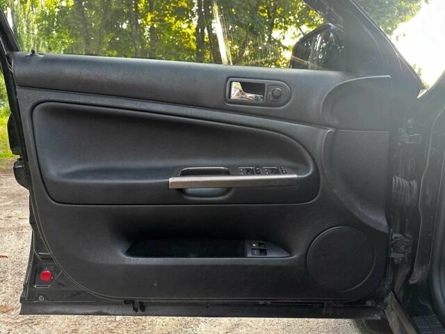 Чорний Фольксваген Пассат, об'ємом двигуна 1.8 л та пробігом 334 тис. км за 4390 $, фото 9 на Automoto.ua