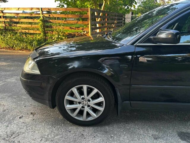 Чорний Фольксваген Пассат, об'ємом двигуна 1.8 л та пробігом 334 тис. км за 4390 $, фото 8 на Automoto.ua