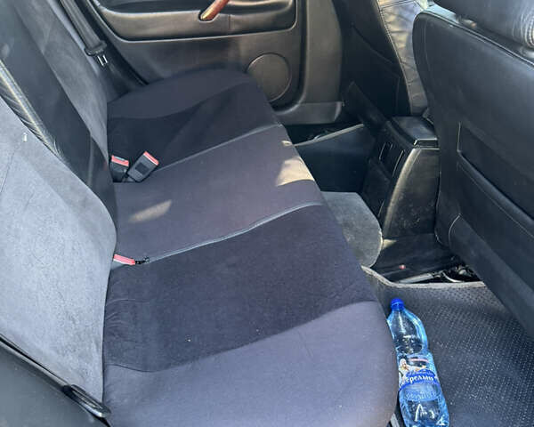 Черный Фольксваген Пассат, объемом двигателя 1.78 л и пробегом 303 тыс. км за 4000 $, фото 8 на Automoto.ua