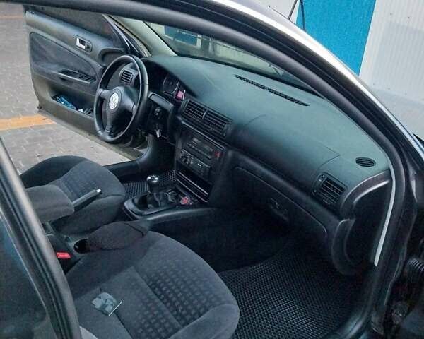 Черный Фольксваген Пассат, объемом двигателя 2 л и пробегом 260 тыс. км за 5100 $, фото 5 на Automoto.ua