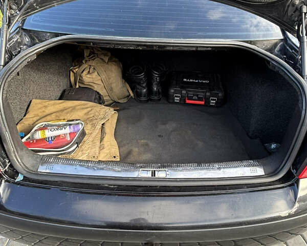 Черный Фольксваген Пассат, объемом двигателя 1.6 л и пробегом 277 тыс. км за 4900 $, фото 9 на Automoto.ua